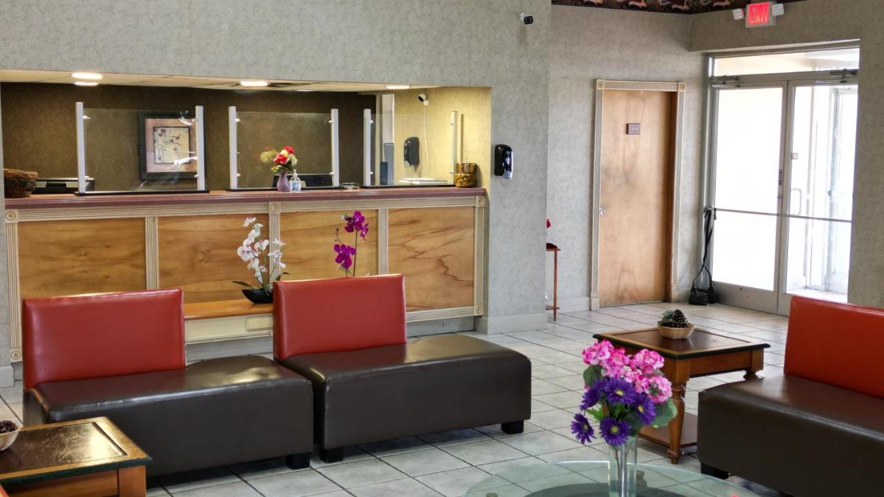 Crossroads Inn & Suites West Memphis Buitenkant foto